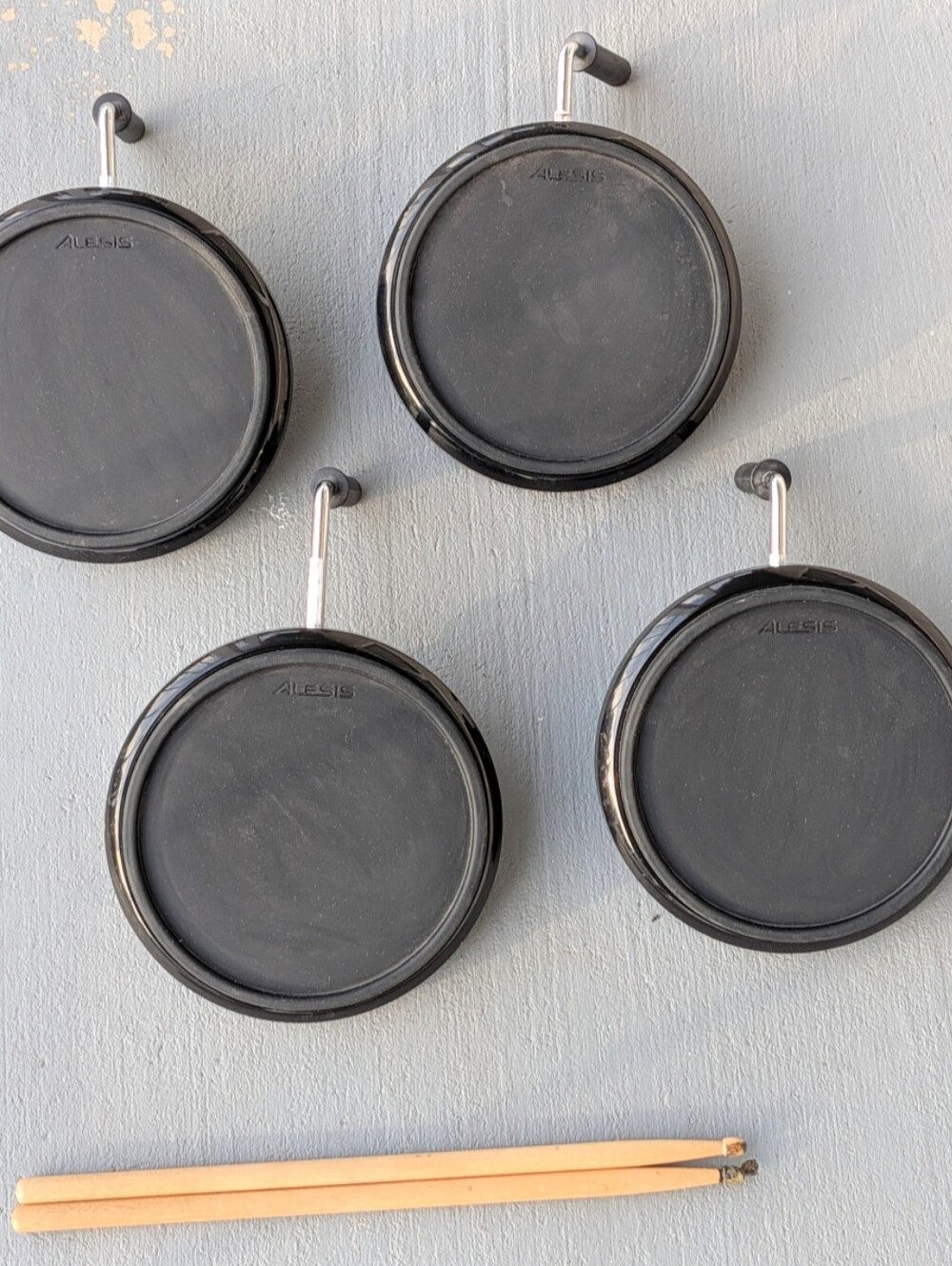 Alesis Electronic Drum Pad Lot of 4 Snare Tom Pads w/ Mounting Arms Sticks